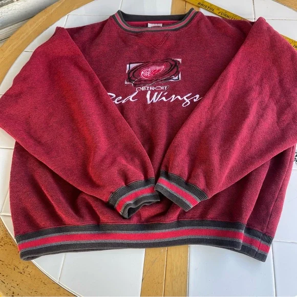 Vintage Detroit Redwings Crewneck Sweater Large NHL Cadre Athletic Knit 90s - Picture 8 of 9